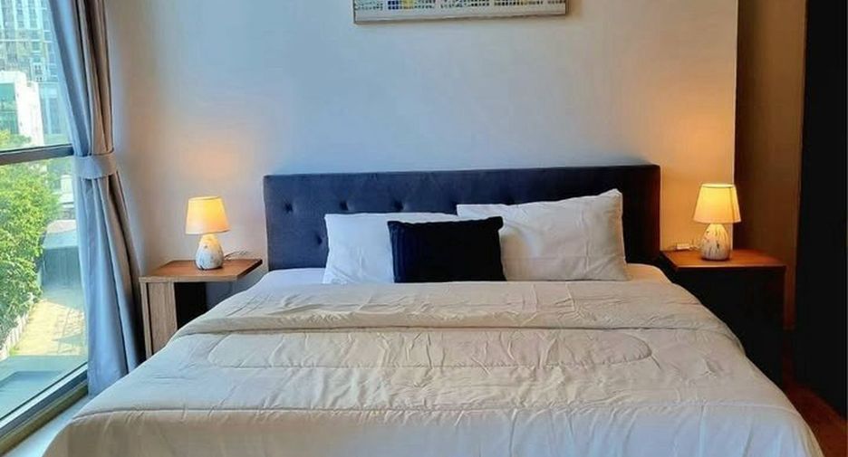 For rent 2 bedrooms condo in Huai Khwang, Bangkok