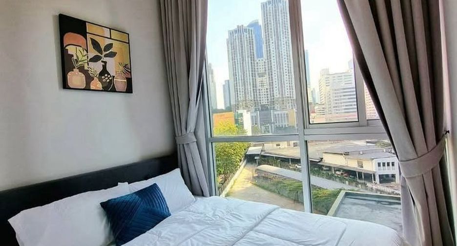 For rent 2 bedrooms condo in Huai Khwang, Bangkok
