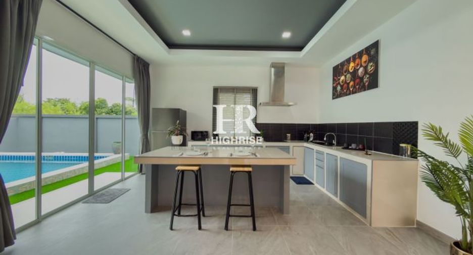 For sale 3 bedrooms villa in Huay Yai, Pattaya