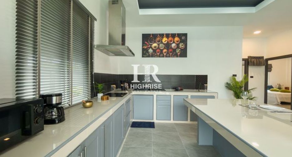 For sale 3 bedrooms villa in Huay Yai, Pattaya