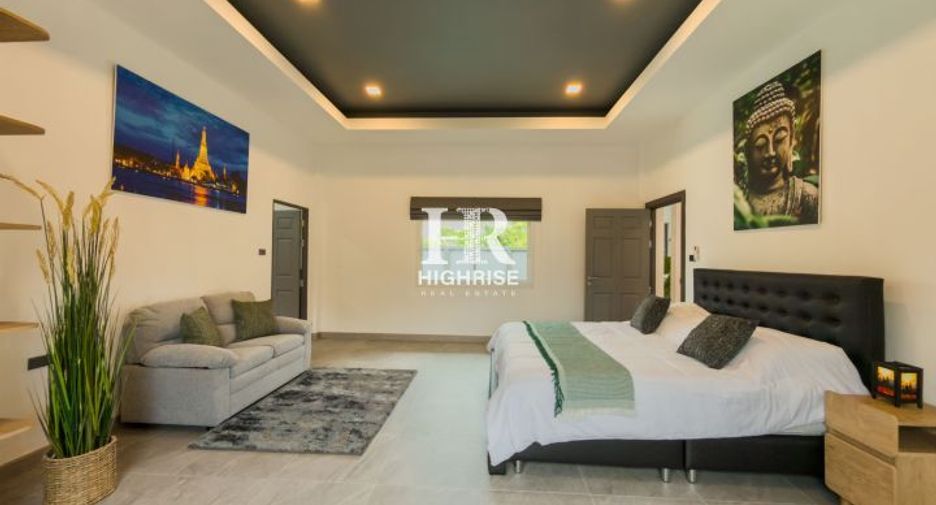 For sale 3 bedrooms villa in Huay Yai, Pattaya