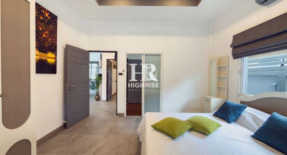 For sale 3 bedrooms villa in Huay Yai, Pattaya