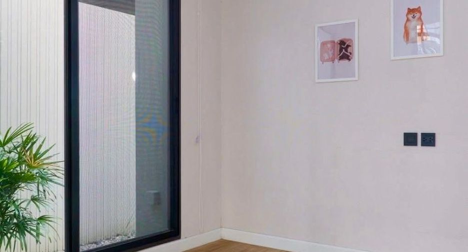 For sale 3 bedrooms house in Phra Khanong, Bangkok