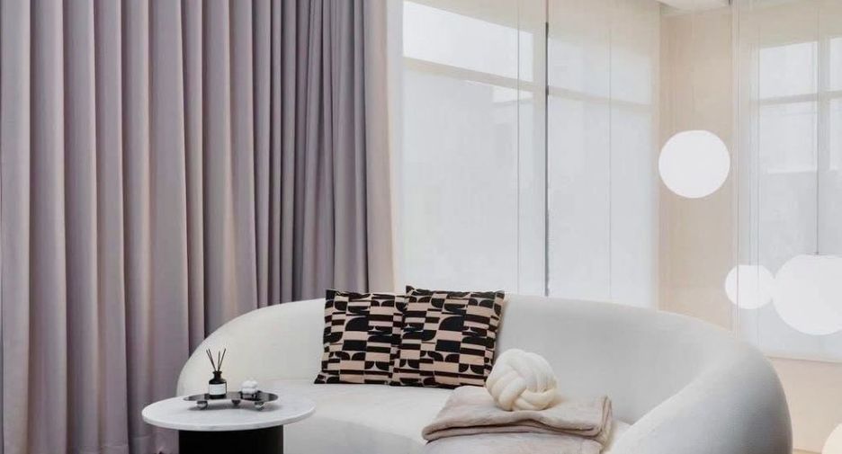 For sale 3 bedrooms house in Phra Khanong, Bangkok