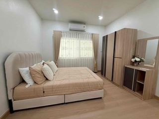Villa en alquiler y en venta de 3 habitaciones en Bang Lamung, Chonburi