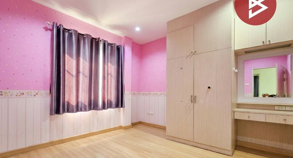 Casa en venta de 3 habitaciones en Si Racha, Chonburi
