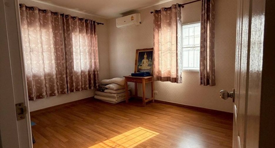 For sale 3 bedrooms house in Prawet, Bangkok