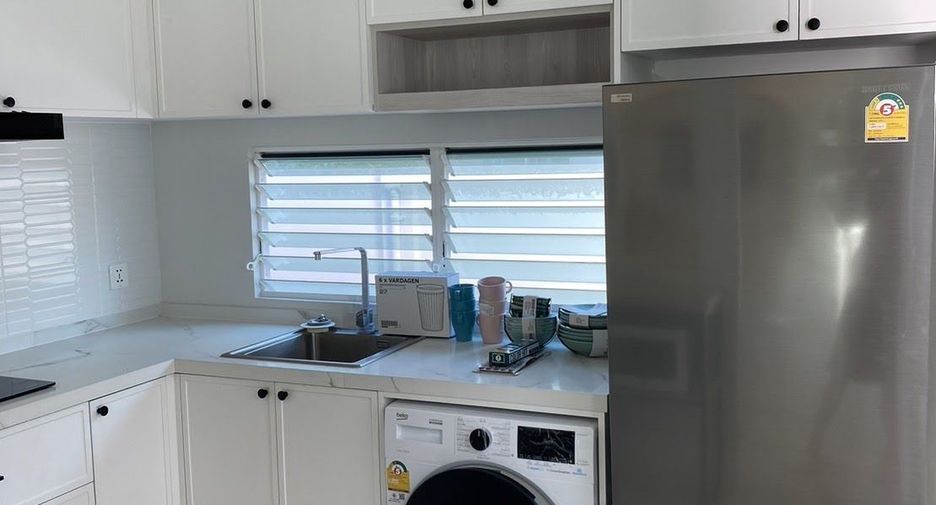 For rent 3 bedrooms house in Bang Phli, Samut Prakan