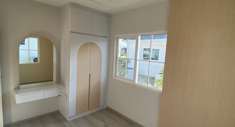 For rent 3 bedrooms house in Bang Phli, Samut Prakan