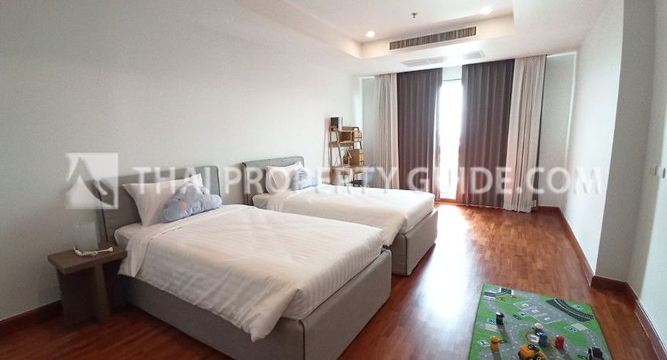 For rent 4 bedrooms condo in Pak Kret, Nonthaburi