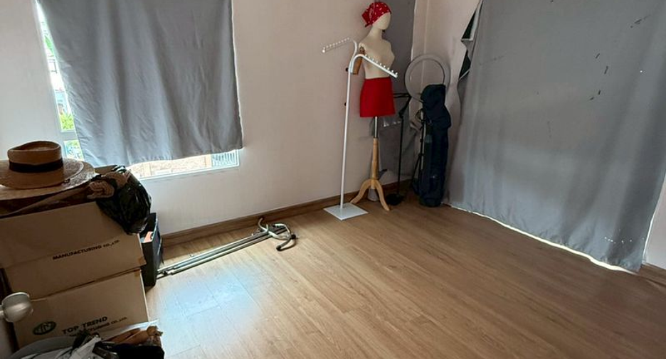 For sale 3 bedrooms house in Sai Mai, Bangkok