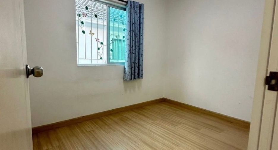 For sale 3 bedrooms townhouse in Phra Samut Chedi, Samut Prakan