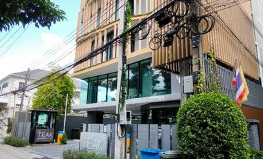 For rent and for sale 1 bed condo in Watthana, Bangkok