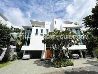 For rent 3 ベッドルーム house in Yan Nawa, Bangkok