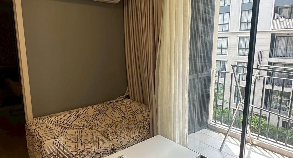 À louer 2 chambres condo à Huai Khwang, Bangkok