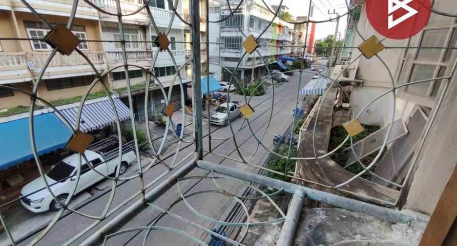For sale 9 bedrooms retail Space in Bang Khae, Bangkok