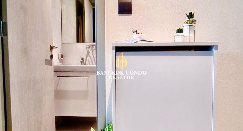For rent 1 bed condo in Watthana, Bangkok