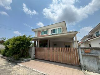 Haus zum Kauf mit 3 Zimmer in Min Buri, Bangkok