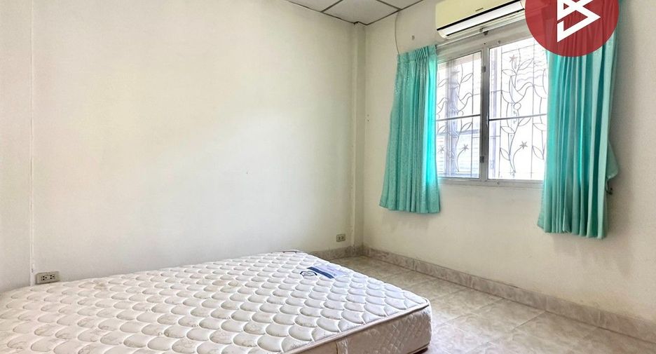 For sale 4 bedrooms house in Mueang Samut Prakan, Samut Prakan