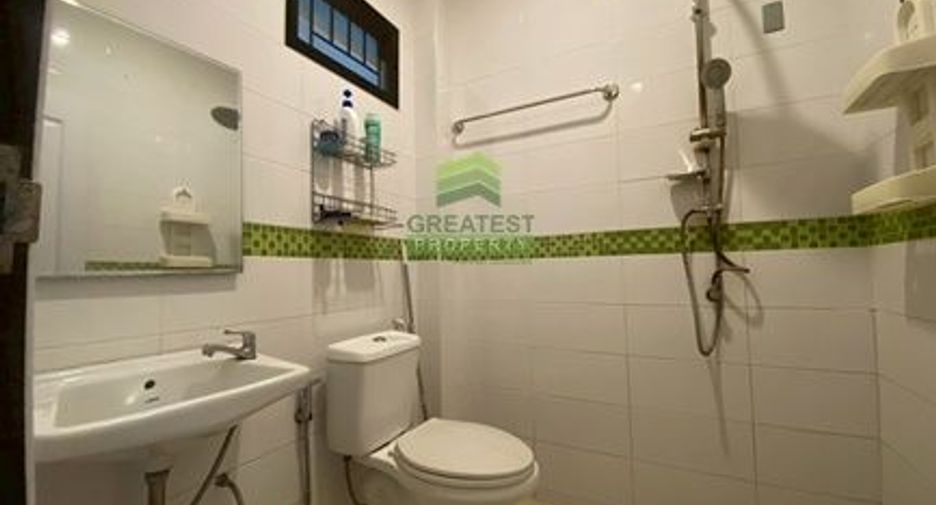 For sale 1 bed townhouse in Mueang Chon Buri, Chonburi