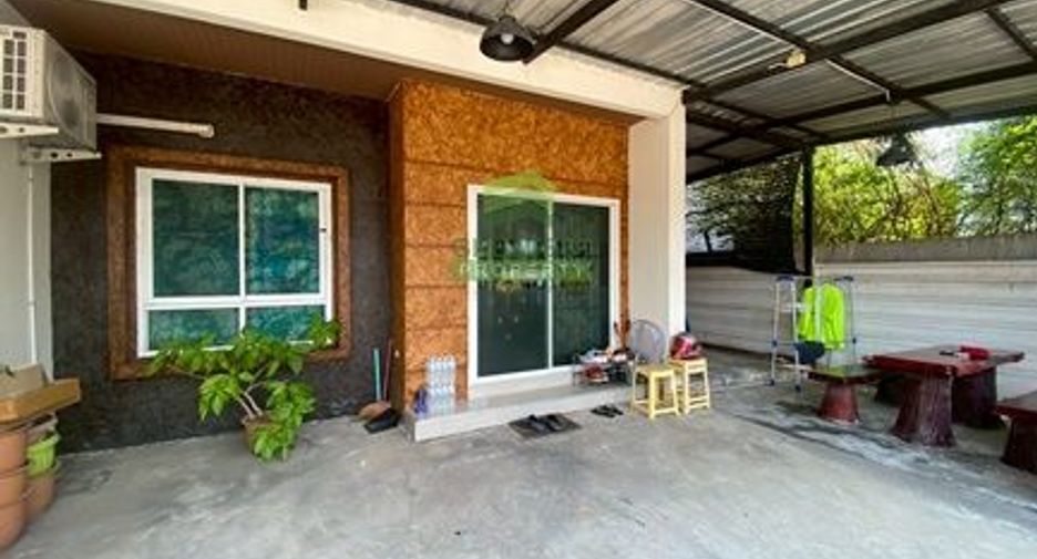 For sale 1 bed townhouse in Mueang Chon Buri, Chonburi
