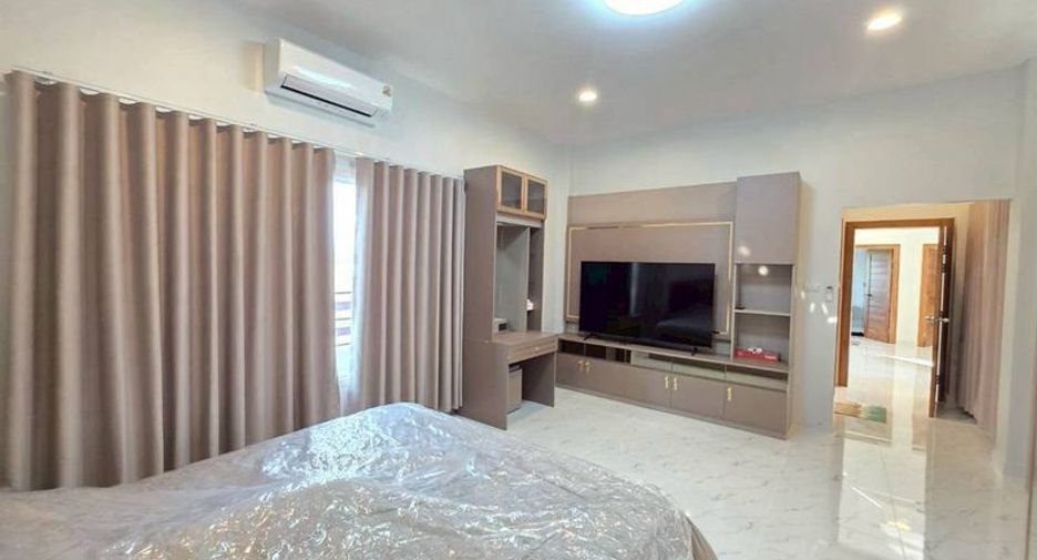 For sale 3 bedrooms house in Sattahip, Pattaya