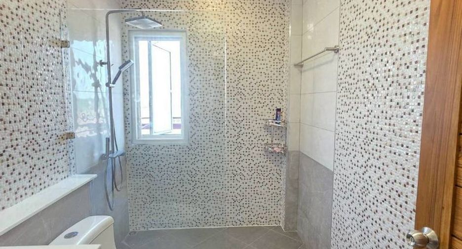 For sale 3 bedrooms house in Sattahip, Pattaya