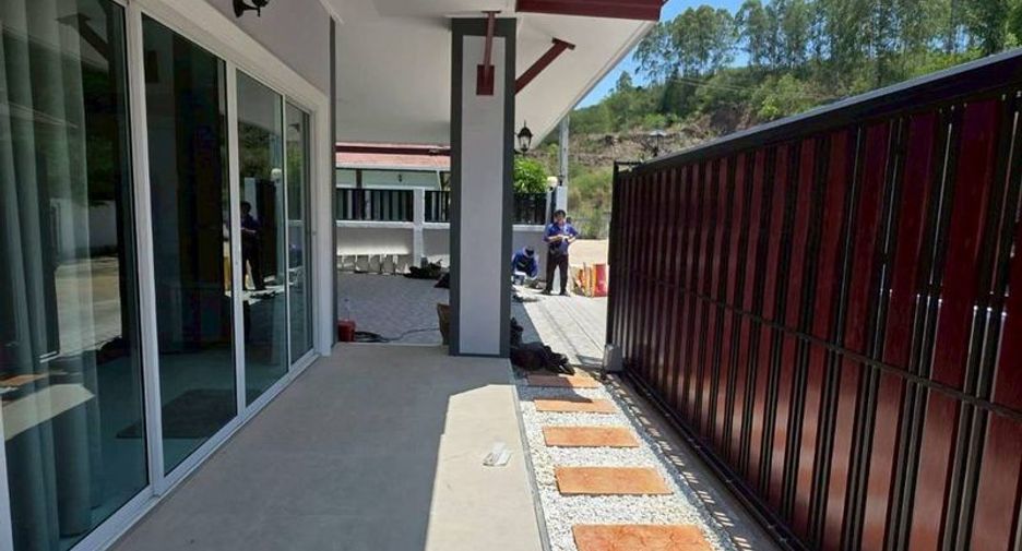For sale 3 bedrooms house in Sattahip, Pattaya