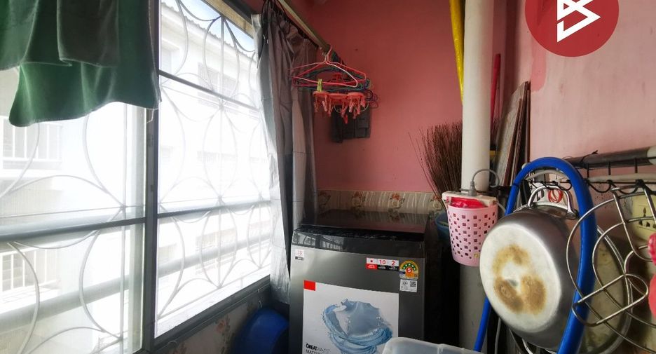 For sale 1 bed condo in Khlong Luang, Pathum Thani