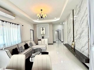 出售 3 卧室 联排别墅 在 Bang Lamung, Chon Buri