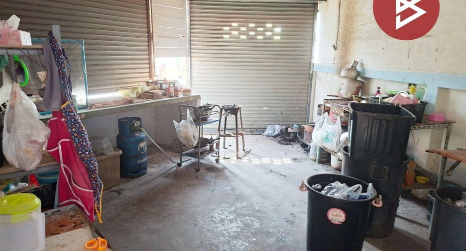 For sale 3 bedrooms house in Mueang Nakhon Ratchasima, Nakhon Ratchasima