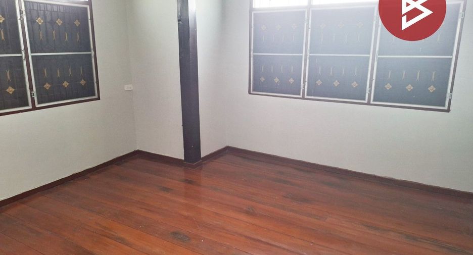 For sale 3 bedrooms house in Mueang Nakhon Ratchasima, Nakhon Ratchasima