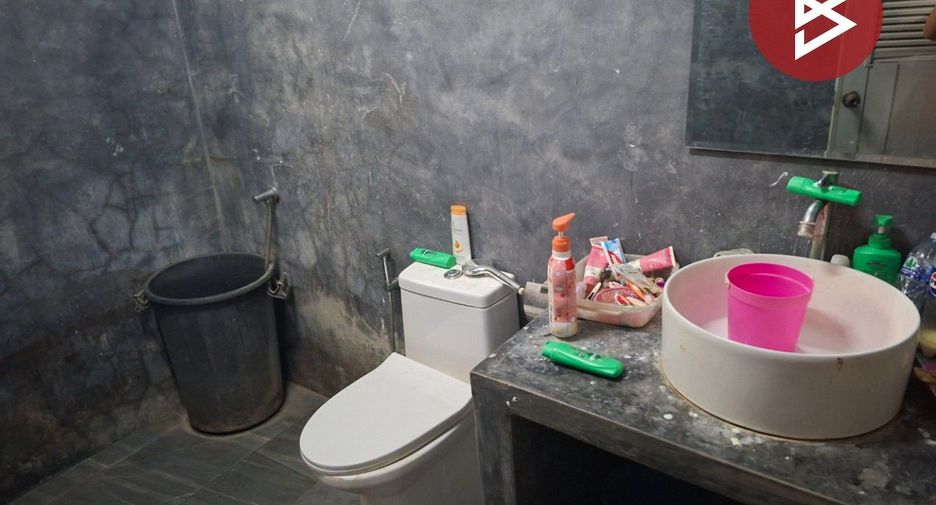 For sale 3 bedrooms house in Mueang Nakhon Ratchasima, Nakhon Ratchasima