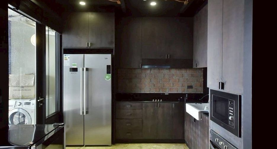 Wohnung zur Miete mit 2 Zimmer in Khlong Toei, Bangkok