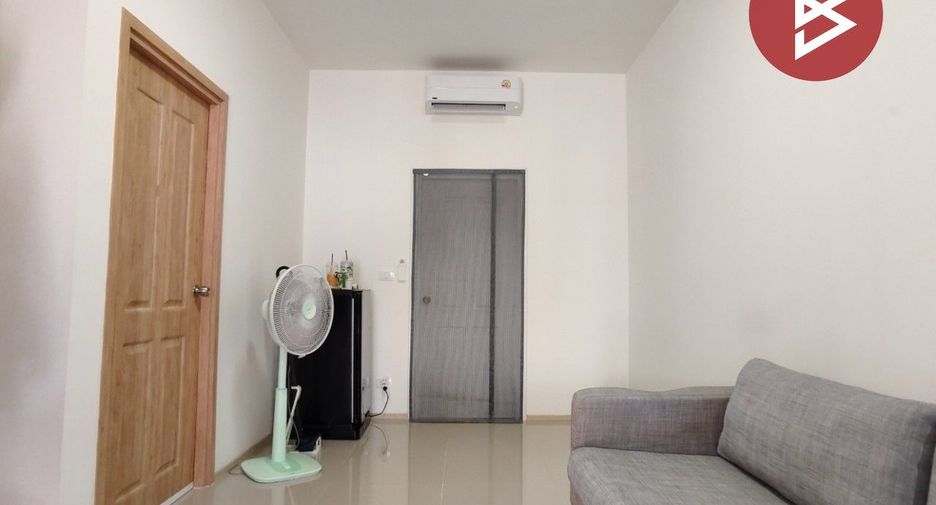 Casa adosada en venta de 4 habitaciones en Sam Phran, Nakhon Pathom