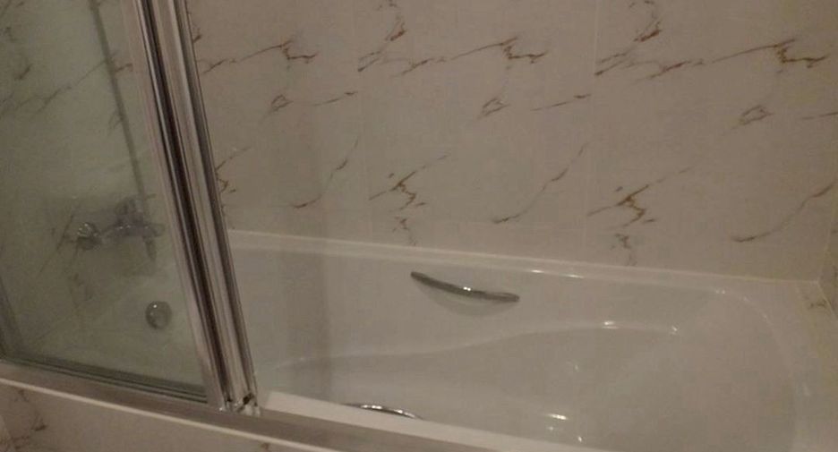 For rent 2 bedrooms condo in Bang Rak, Bangkok