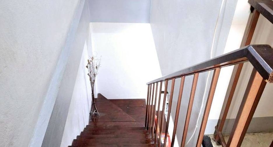 For sale 2 bedrooms townhouse in Mueang Samut Prakan, Samut Prakan