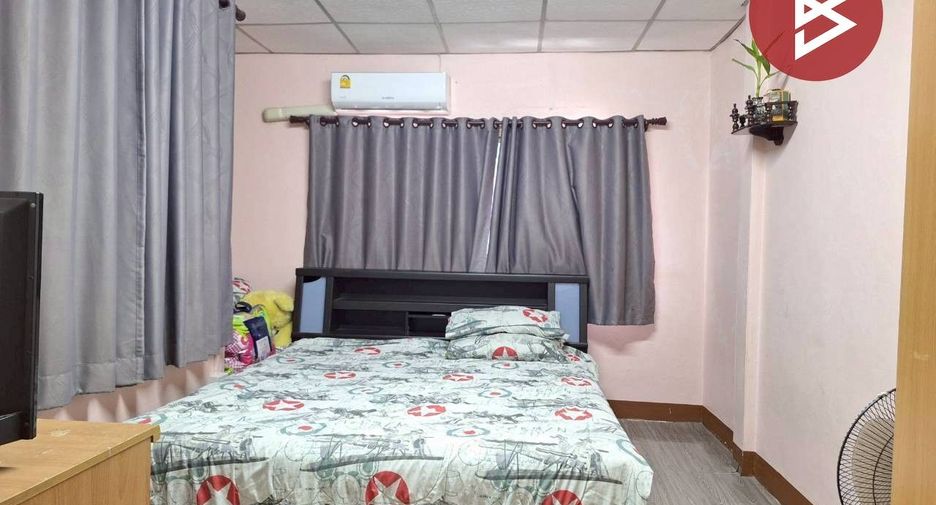 For sale 2 bedrooms townhouse in Mueang Samut Prakan, Samut Prakan