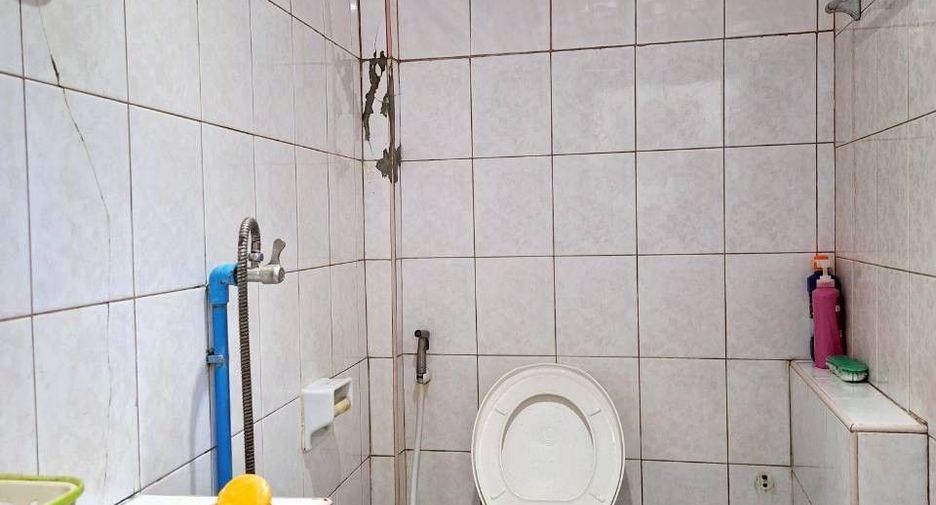 For sale 2 bedrooms townhouse in Mueang Samut Prakan, Samut Prakan