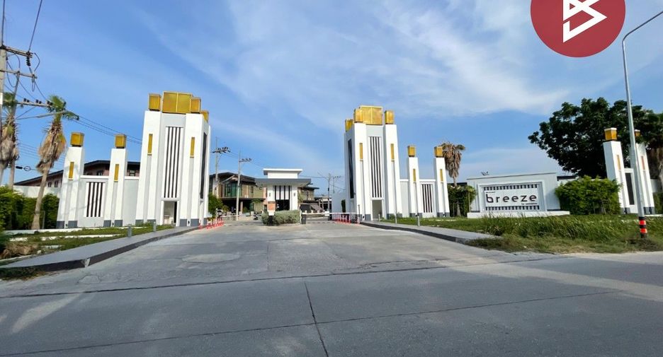For sale 3 bedrooms townhouse in Phan Thong, Chonburi