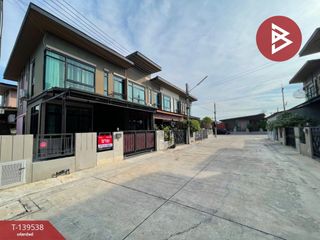 For sale 3 bedrooms townhouse in Phan Thong, Chonburi