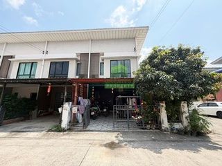À vendre 3 chambres maison de ville à Bang Kruai, Nonthaburi