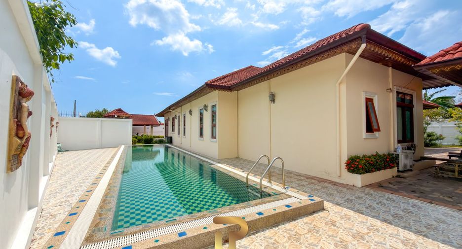 For sale 5 bedrooms villa in East Pattaya, Pattaya