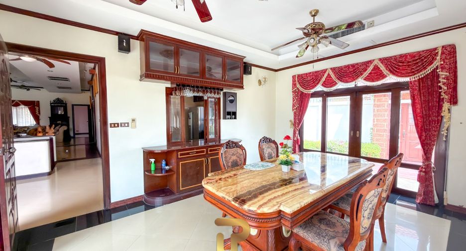 For sale 5 bedrooms villa in East Pattaya, Pattaya