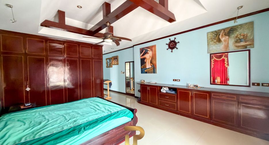 For sale 5 bedrooms villa in East Pattaya, Pattaya