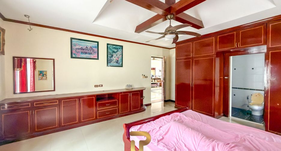 For sale 5 bedrooms villa in East Pattaya, Pattaya