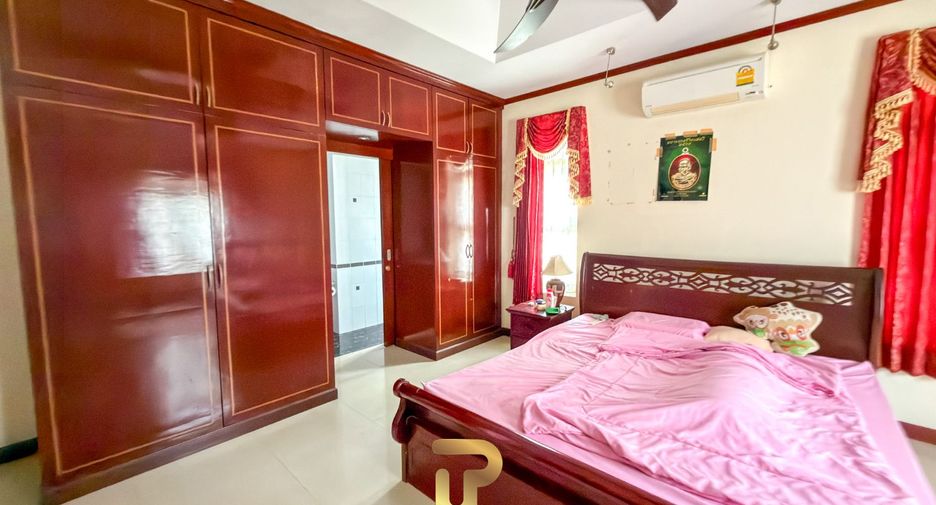 For sale 5 bedrooms villa in East Pattaya, Pattaya