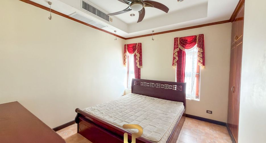 For sale 5 bedrooms villa in East Pattaya, Pattaya