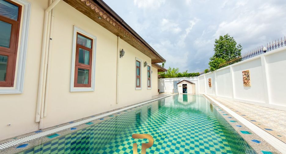 For sale 5 bedrooms villa in East Pattaya, Pattaya