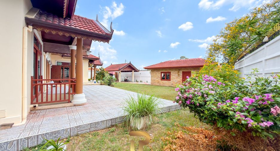 For sale 5 bedrooms villa in East Pattaya, Pattaya
